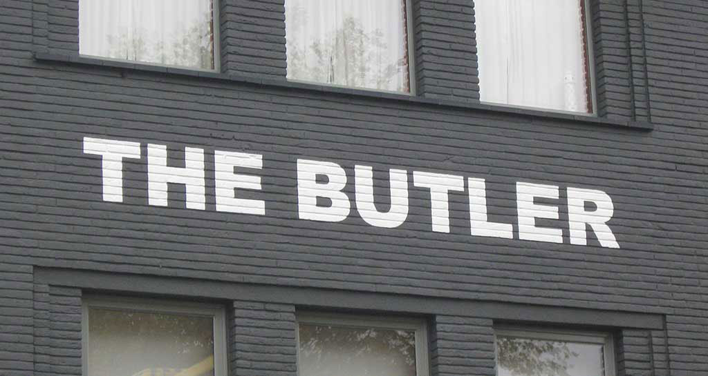 Geschilderde lettering. Klant: The Butler, Brouwerij Omer Vander Ghinste.